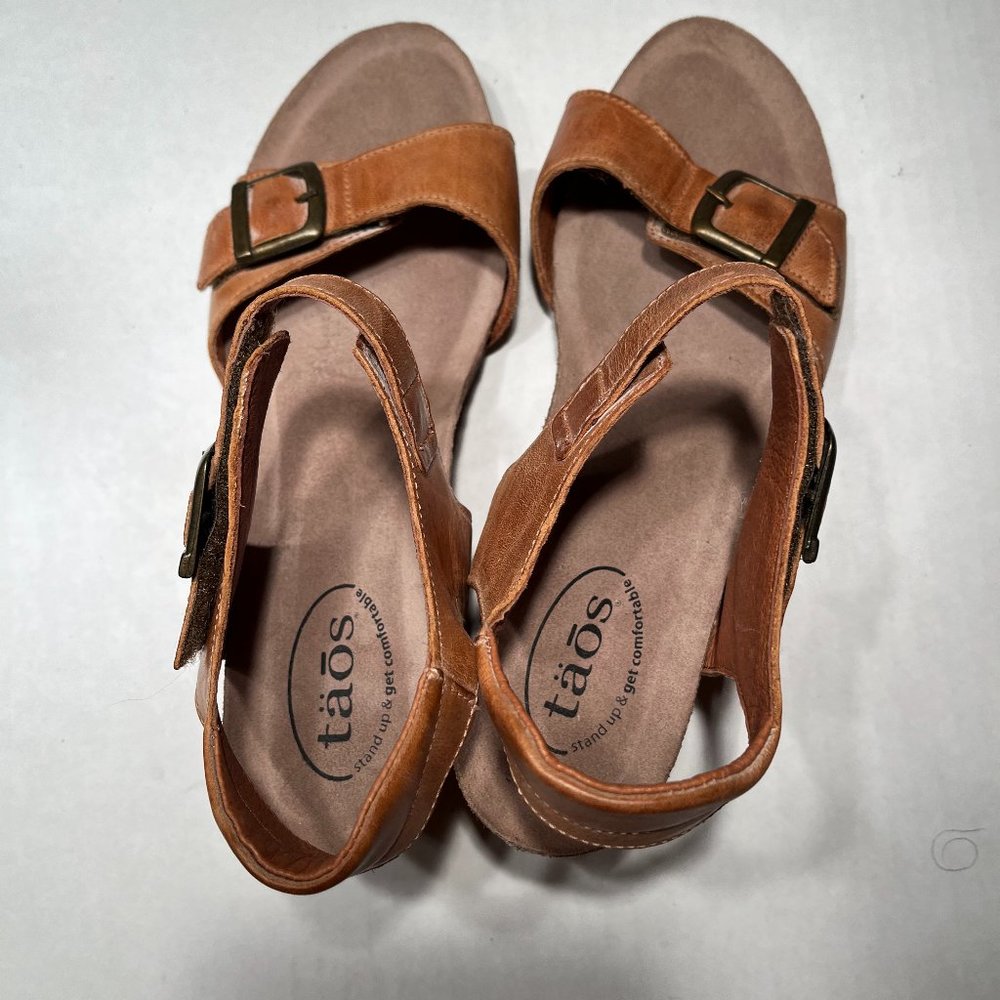 Taos Buckle Up Wedge Heel Sandals Womens Size 10-10.5